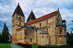 Study in Hungary for international students 250px ApC3A1tsC3A1gi Templom 288941. SzC3A1mC3BA MC5B1emlC3A9k29 7